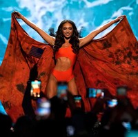 R’Bonney Gabriel sendiri bergelar sarjana desain fashion dari University of North Texas. Wanita 28 tahun itu mengaku sudah tertarik dengan desain busana sejak remaja. Foto: Getty Images