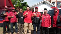 Kang Azis sapaan akrabnya mengatakan, mobil rakyat tersebut merupakan bukti nyata bahwa ia dan PDI Perjuangan benar-benar peduli dan bekerja untuk rakyat. Ia berharap mobil rakyat ini bisa digunakan untuk melayani masyarakat Cianjur selama 24 jam bagi yang membutuhkan bisa melalui via telepon atau melalui aplikasi whatsapp ke nomor 08112238882. 