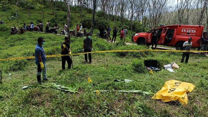 Pembunuhan 2 Pria Terikat di Kebun Karet, Lebak, Banten.