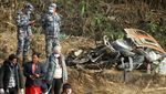 Penampakan Puing-puing Pesawat Jatuh di Nepal yang Tewaskan Puluhan Orang