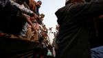 Pulang! Peserta Bishwa Ijtema Serbu Kereta Api di Bangladesh