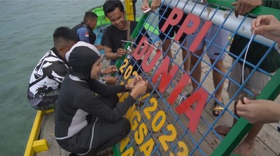 Foto: PPI Dunia Bantu Restorasi Terumbu Karang di Probolinggo