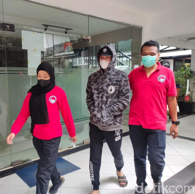 Ibu Deddy Corbuzier Meninggal Dunia, Revaldo Ditangkap karena Narkoba