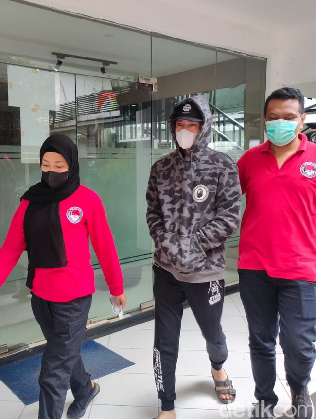 Ibu Deddy Corbuzier Meninggal Dunia, Revaldo Ditangkap karena Narkoba