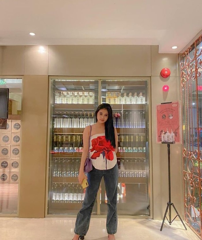 Sevira asisten Hotman Paris
