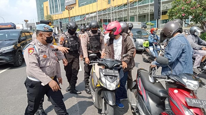 sidang kanjuruhan, pemotor disterilisasi