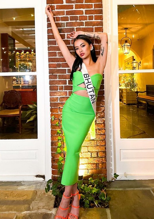 Tak hanya negaranya yang pertama kali ikut serta di Miss Universe. Namun Tashi juga menjadi finalis Miss Universe pertama penyuka sesama jenis.Foto: dok. Instagram/ @tashi_chombal_dorji