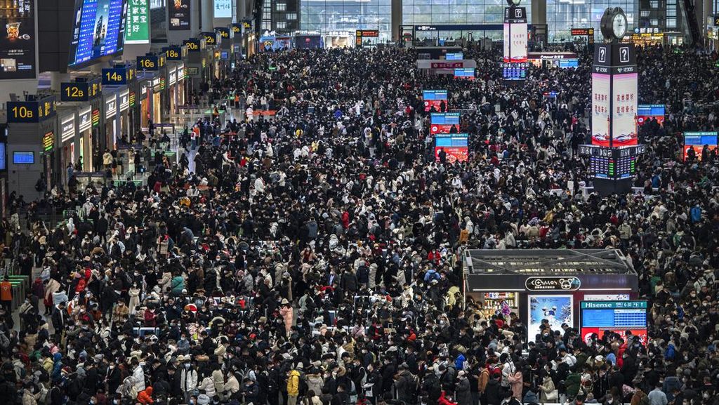 Pertama dalam 60 Tahun, Populasi China Menyusut!