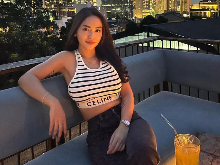 Respons Via Octora Kerap Digoda Artis dan Dipandang Sebelah Mata