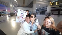 Bunda Corla, selebgram yang namanya menjadi terkenal karena memiliki ratusan ribu penonton. Ia juga kenal dengan sejumlah selebriti Tanah Air, seperti Raffi Ahmad, Ivan Gunawan, dan lainnya. Foto: YouTube RANS Entertainmnet & Maharani Kemala