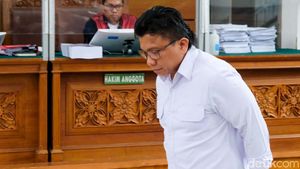 Ekspresi Ferdy Sambo yang Dituntut Seumur Hidup
