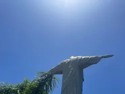 Hewan Sampai Tempat Terkenal Dipotret dari Angle Beda, Hasilnya Unik!