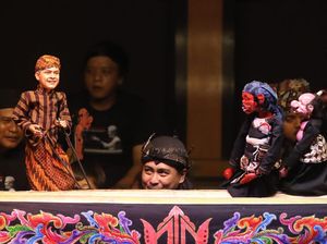 Relawan Ganjar Pranowo di Bandung Bikin Pagelaran Wayang Golek