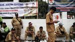 Kades Demo di DPR Tuntut Pemerintah Revisi UU Desa