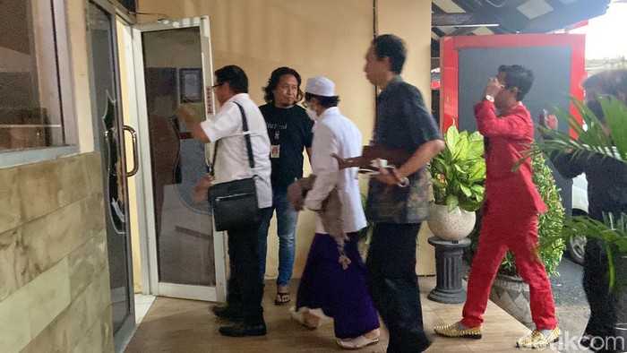 Kiai Jember Muhammad Fahim Mawardi akhirnya ditahan atas dugaan pencabulan santriwati