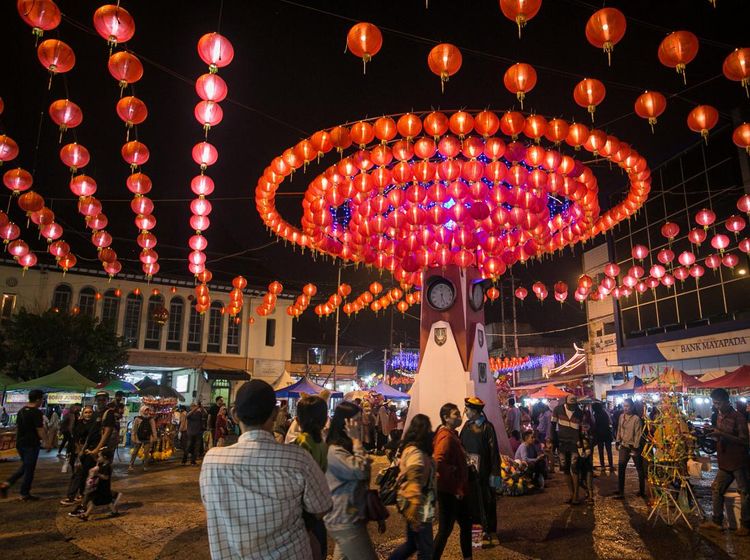 Cantiknya Pasar Gede Solo Berhias Lampion