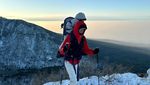 Potret Lee Si Young Daki Gunung Bersalju Gendong Anak yang Tuai Kecaman