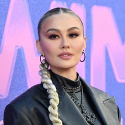 Agnez Mo Kirim Pesan Damai dari Toronto, Nyanyi Ibu Pertiwi dan Indonesia Pusaka