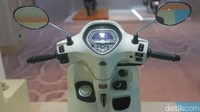 Selain itu Grand Filano juga dilengkapi One Push Start yang membuat mesin cepat menyala dengan satu sentuhan serta dilengkapi fitur Stop & Start System yang berfungsi mematikan mesin secara otomatis saat motor tidak digunakan sehingga lebih menghemat bahan bakar.  