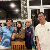 Pada foto terbaru yang diunggah di Instagram, terlihat wajah Melly Goeslaw semakin kecil dan tirus. Perubahannya itu membuat netizen pangling. “Beda bgt,kaya bukan teteh,” tulis salah satu netizen. Foto: Instagram/@melly_goeslaw