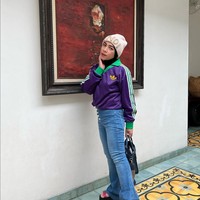 Melly Goeslaw diketahui berhasil memangkas 30 kg bobot tubuhnya setelah operasi bariatrik dan diet ketat. Foto: Instagram/@melly_goeslaw