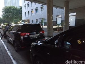 Potret KPK Geledah Ruang Kerja M Taufik di DPRD DKI