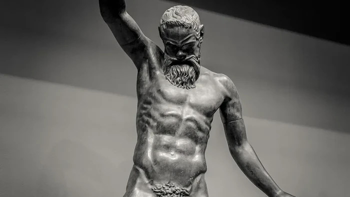 Ukuran kelamin di patung-patung Yunani dianggap berukuran terlalu kecil ketimbang sewajarnya. Namun ternyata, ada alasan di balik hal itu.