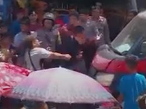 Pria di Makassar Dikira Penculik Anak Diamuk Massa, Ternyata Lagi Bobol Rumah
