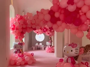 Intip Pesta Mewah Putri Kim Kardashian yang Ultah Ke-5, Bertema Hello Kitty