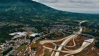 Jalan tol ini terbagi atas empat seksi. Seksi 1 Junction Gedebage-Garut Utara sepanjang 45,20 km, seksi 2 Garut Utara-Tasikmalaya sepanjang 50,32 km, Seksi 3 Tasikmalaya-Patimuan sepanjang 76,78 km, dan Seksi 4 Patimuan-Cilacap sepanjang 34,35 km. (Dok. PT Waskita Karya)