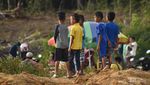 Serunya Lomba Layangan di Desa Sangau di Riau
