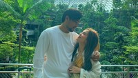 Sinta juga sudah menemukan tambatan hati. Foto: instagram