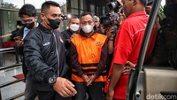 Deputi Penindakan KPK Karyoto mengatakan hal itu hanya sebatas pengujian legalitas formal. Dia mengatakan KPK masih terus menjalani proses penyidikan pada kasus ini.