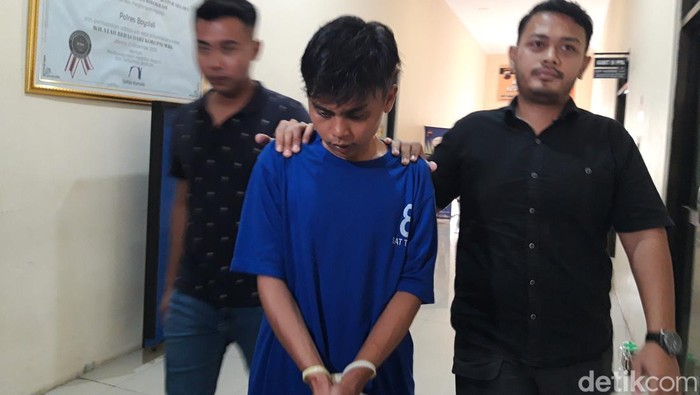 Tersangka penganiaya gadis ABG di belakang Balai Desa Sambon, Banyudono, Boyolali, ditangkap polisi. Foto diunggah Selasa (17/1/2023).