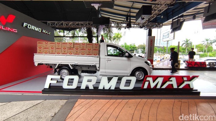 Wuling Formo Max meluncur di Indonesia.