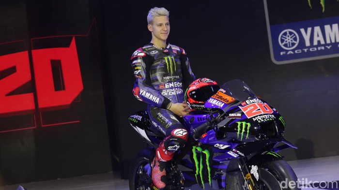 Tim MotoGP Yamaha merilis livery terbarunya di Jakarta, Selasa (17/1/2023). Tampilannya masih kental aura sangar seperti monster. Pabrikan Garpu Tala ini menjadi tim pertama yang mempresentasikan line-upnya untuk mengarungi musim 2023.
