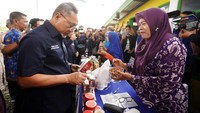 Para pelaku usaha turut membawa produk mereka untuk dipamerkan di hadapan Zulkifli Hasan dan Erick Thohir.