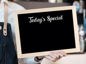 5 Tanda Menu Spesial di Restoran Tak Perlu Dicoba Menurut Chef