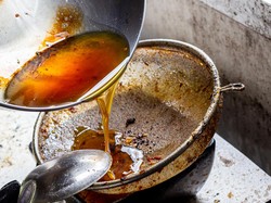 Video: Inovasi Minyak Goreng Bekas Jadi Biodiesel-Bahan Bakar Pesawat