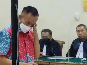 Penyuap Eks Rektor Unila Menangis Divonis 1,4 Tahun Penjara