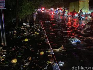 Keluhan Warga soal Sampah yang Bikin Banjir di Gedebage Bandung