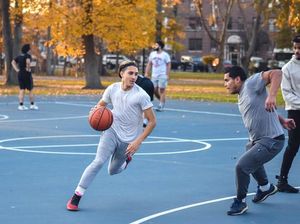 Pengertian Bola Basket, Sejarah, Peraturan, dan Teknik Mainnya