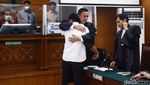 Ekspresi Richard Eliezer yang Dituntut 12 Tahun Penjara