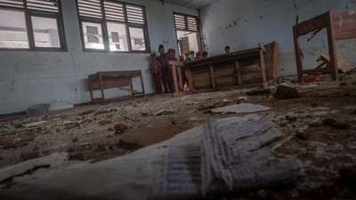 Tolong... Ruang Kelas SDN di Lebak Banten Rusak Berat, Butuh Perbaikan