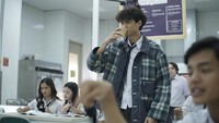 Sebelumnya, Devano Danendra dikenal sebagai sosok periang. Ia seringkali pergi bersama kekasihnya mengunjungi kafe-kafe yang kece. Foto: Instagram/iamdevano