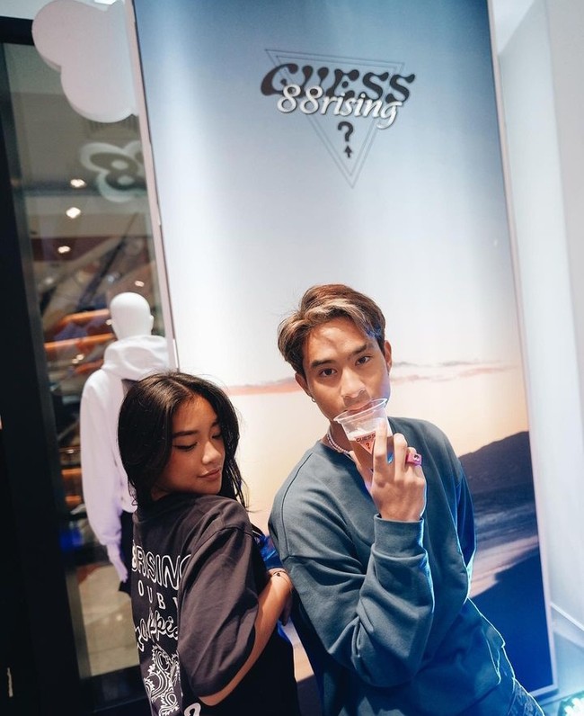 Setelah putus dari Naura, Devano menjalin kasih dengan penyanyi dan infleuncer Baila Fauri. Foto: Instagram/iamdevano