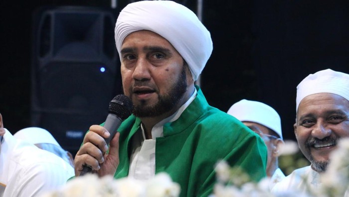 Habib Syech: Jelang 1 Abad NU Kumandangkan Sholawat di Seluruh Negeri