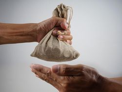 Perbedaan Fakir dan Miskin dalam Penerima Zakat, Jangan Sampai Keliru