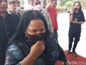 Istri Lukas Enembe Surati KPK Minta Tak Jadi Saksi di Kasus Suaminya