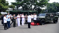 Selain itu, Jokowi juga meninjau pameran alat utama sistem pertahanan (alutsista) yang merupakan bagian dari rangkaian acara Rapim Kemhan 2023.  (Foto: Lukas - Biro Pers Sekretariat Presiden)